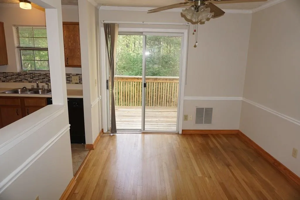 2205 Queen Anne Court Unit 2205, Atlanta, Georgia 30350, 2 Bedrooms Bedrooms, ,2 BathroomsBathrooms,Residential,Sold,2205 Queen Anne Court Unit 2205,5854980