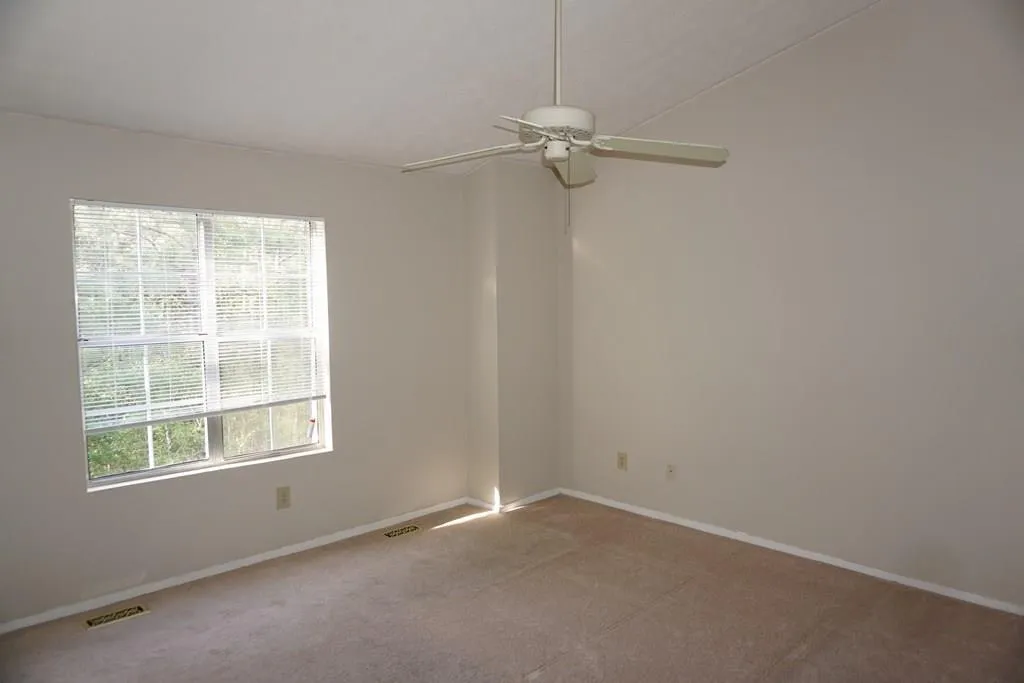 2205 Queen Anne Court Unit 2205, Atlanta, Georgia 30350, 2 Bedrooms Bedrooms, ,2 BathroomsBathrooms,Residential,Sold,2205 Queen Anne Court Unit 2205,5854980