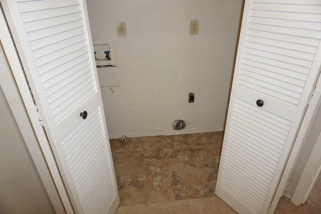 2205 Queen Anne Court Unit 2205, Atlanta, Georgia 30350, 2 Bedrooms Bedrooms, ,2 BathroomsBathrooms,Residential,Sold,2205 Queen Anne Court Unit 2205,5854980