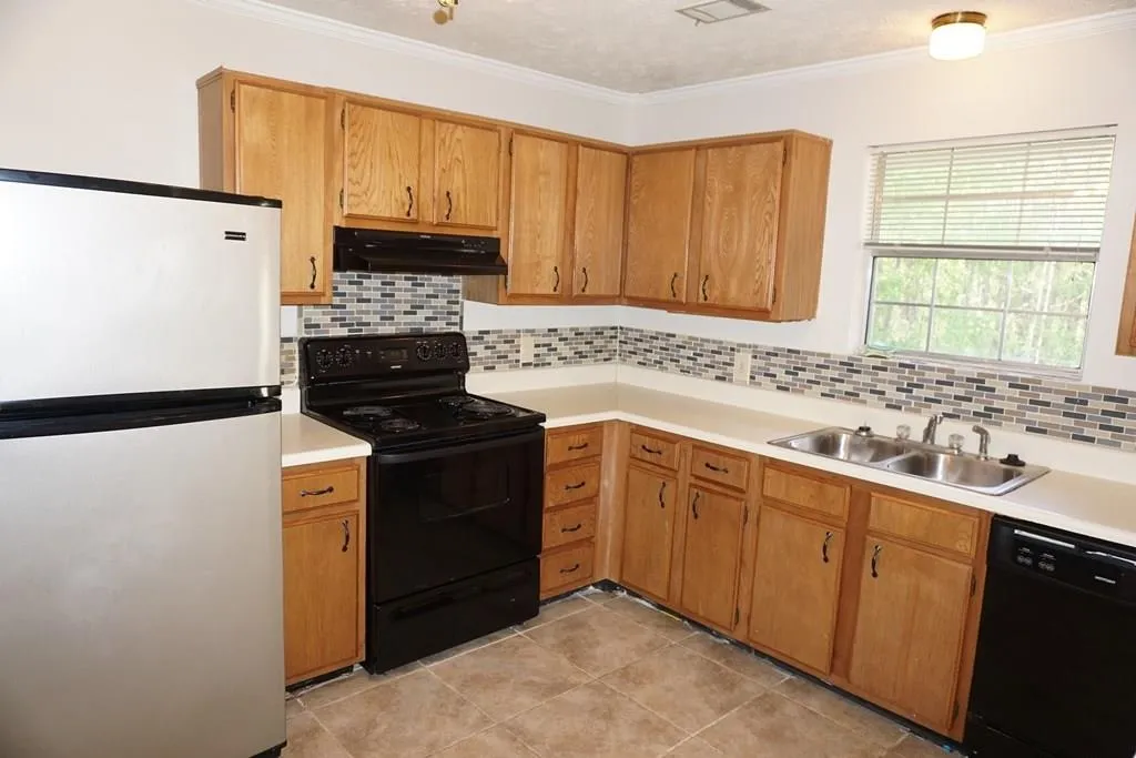 2205 Queen Anne Court Unit 2205, Atlanta, Georgia 30350, 2 Bedrooms Bedrooms, ,2 BathroomsBathrooms,Residential,Sold,2205 Queen Anne Court Unit 2205,5854980