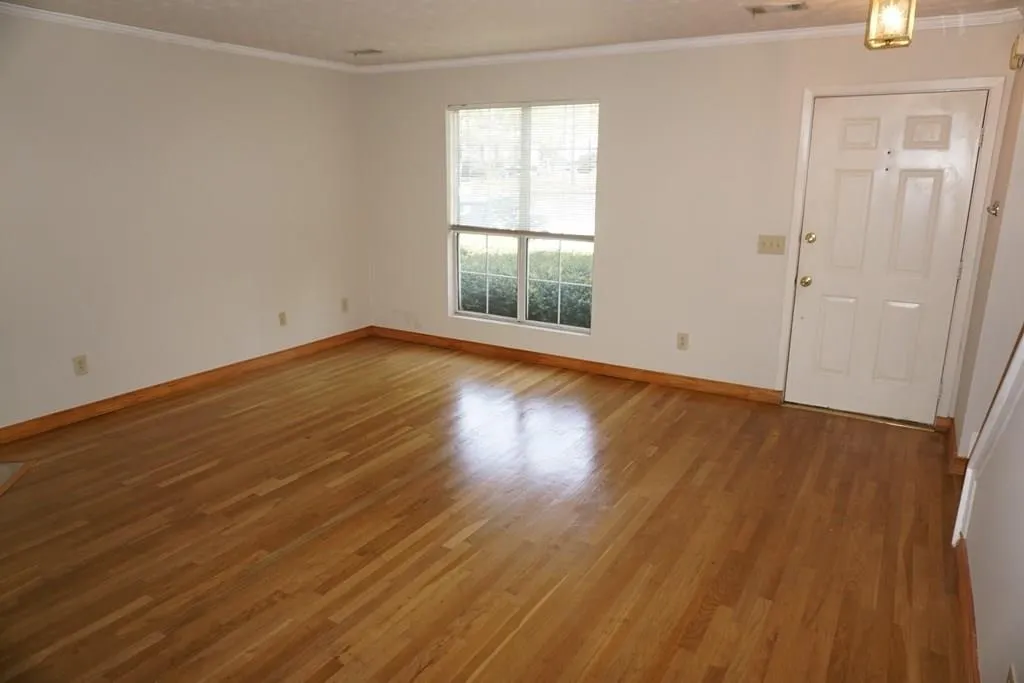 2205 Queen Anne Court Unit 2205, Atlanta, Georgia 30350, 2 Bedrooms Bedrooms, ,2 BathroomsBathrooms,Residential,Sold,2205 Queen Anne Court Unit 2205,5854980