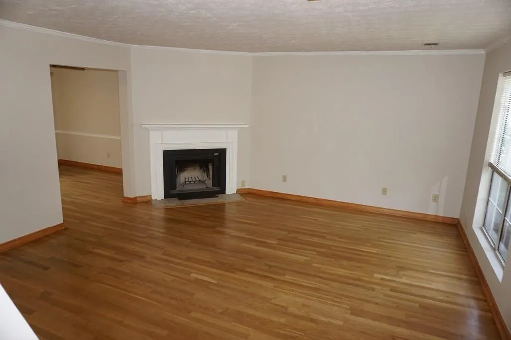 2205 Queen Anne Court Unit 2205, Atlanta, Georgia 30350, 2 Bedrooms Bedrooms, ,2 BathroomsBathrooms,Residential,Sold,2205 Queen Anne Court Unit 2205,5854980