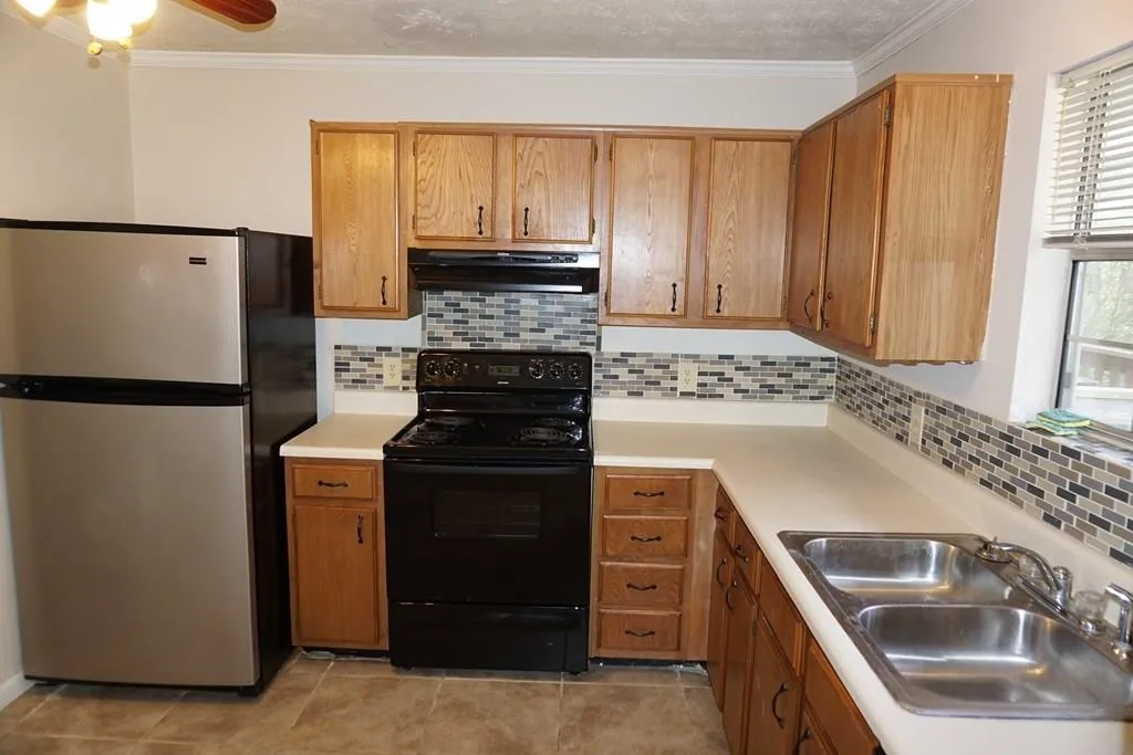 2205 Queen Anne Court Unit 2205, Atlanta, Georgia 30350, 2 Bedrooms Bedrooms, ,2 BathroomsBathrooms,Residential,Sold,2205 Queen Anne Court Unit 2205,5854980