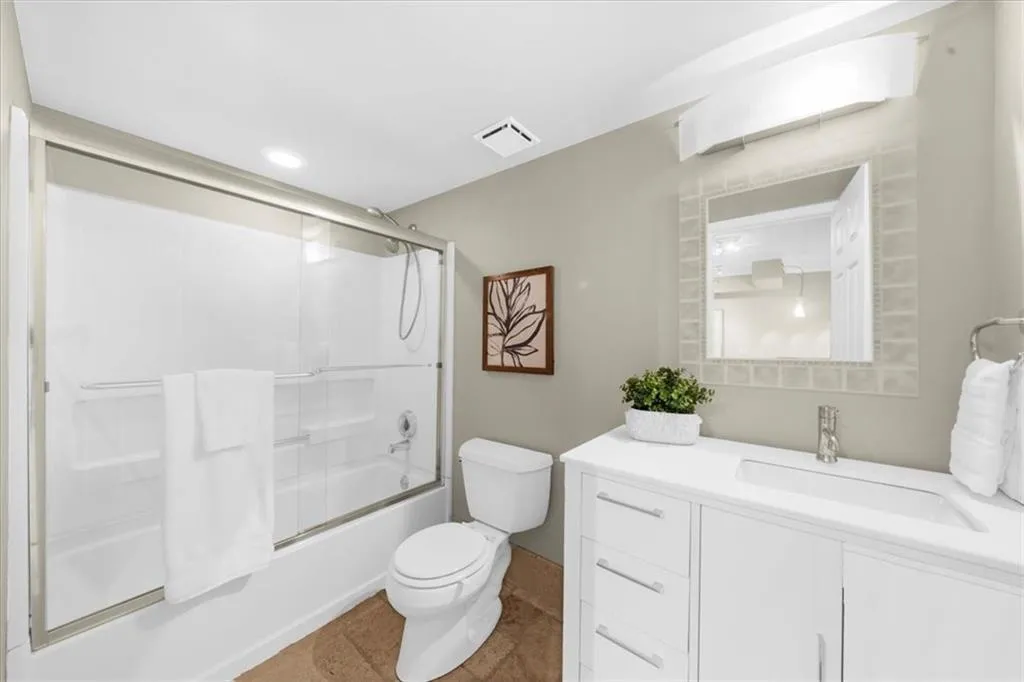 795 Hammond Drive Unit 610, Atlanta, Georgia 30328, 1 Bedroom Bedrooms, ,1 BathroomBathrooms,Residential,For Sale,795 Hammond Drive Unit 610,7669733