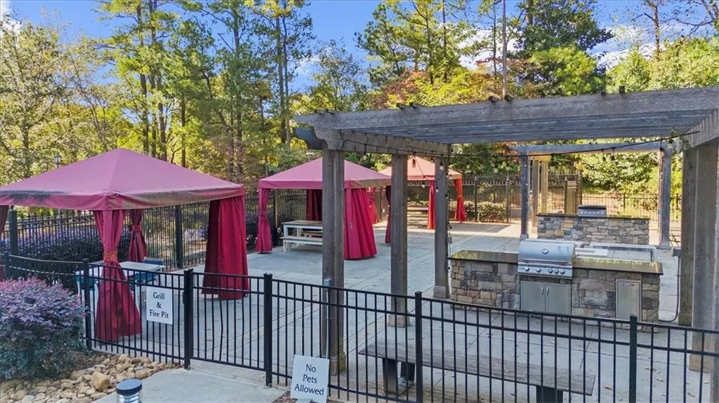 795 Hammond Drive Unit 610, Atlanta, Georgia 30328, 1 Bedroom Bedrooms, ,1 BathroomBathrooms,Residential,For Sale,795 Hammond Drive Unit 610,7669733