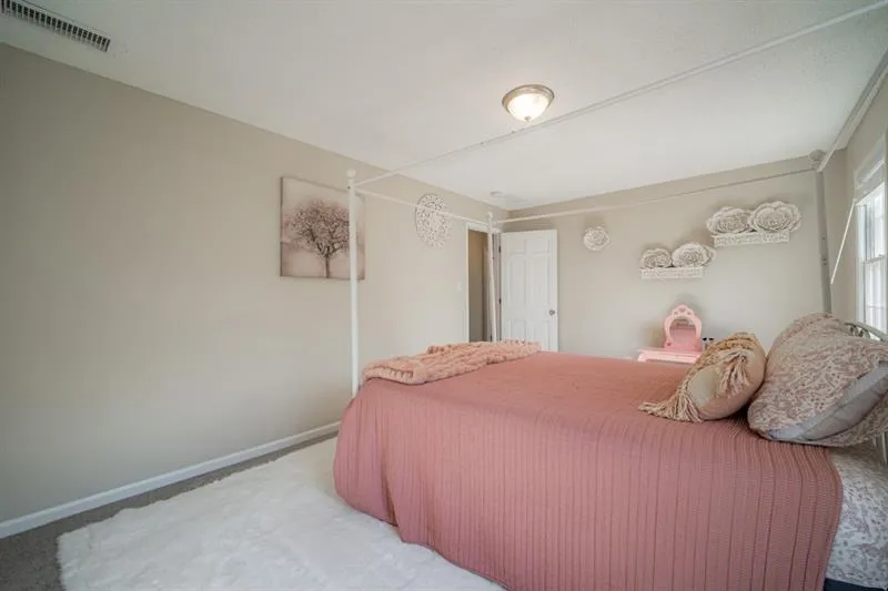 7609 Auden Trail, Sandy Springs, Georgia 30350, 5 Bedrooms Bedrooms, ,3 BathroomsBathrooms,Residential,Sold,7609 Auden Trail,7425018