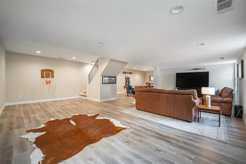 7609 Auden Trail, Sandy Springs, Georgia 30350, 5 Bedrooms Bedrooms, ,3 BathroomsBathrooms,Residential,Sold,7609 Auden Trail,7425018