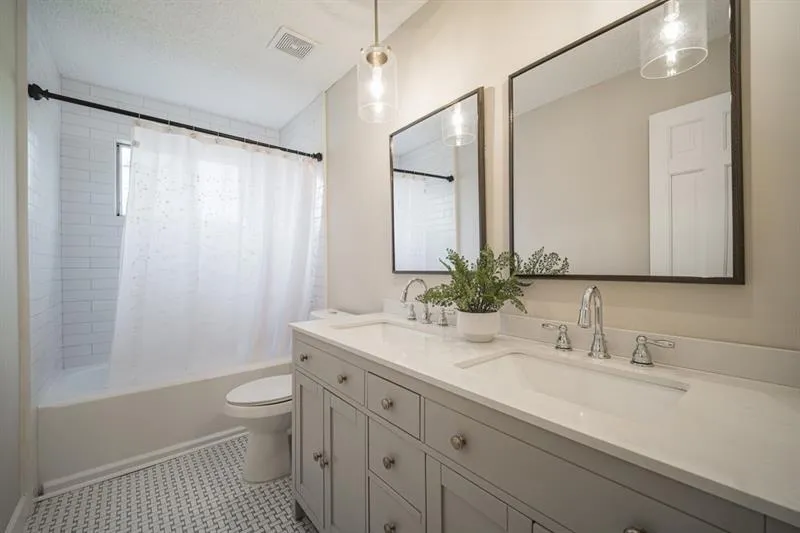 7609 Auden Trail, Sandy Springs, Georgia 30350, 5 Bedrooms Bedrooms, ,3 BathroomsBathrooms,Residential,Sold,7609 Auden Trail,7425018