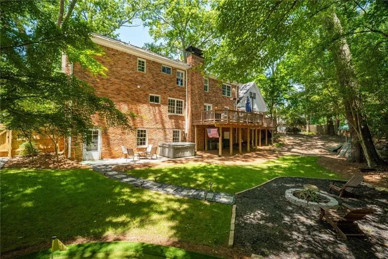 7609 Auden Trail, Sandy Springs, Georgia 30350, 5 Bedrooms Bedrooms, ,3 BathroomsBathrooms,Residential,Sold,7609 Auden Trail,7425018