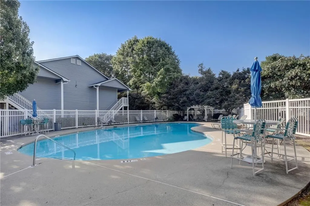 1605 Gettysburg Place Unit 1605, Sandy Springs, Georgia 30350, 2 Bedrooms Bedrooms, ,2 BathroomsBathrooms,Residential,Sold,1605 Gettysburg Place Unit 1605,7254308