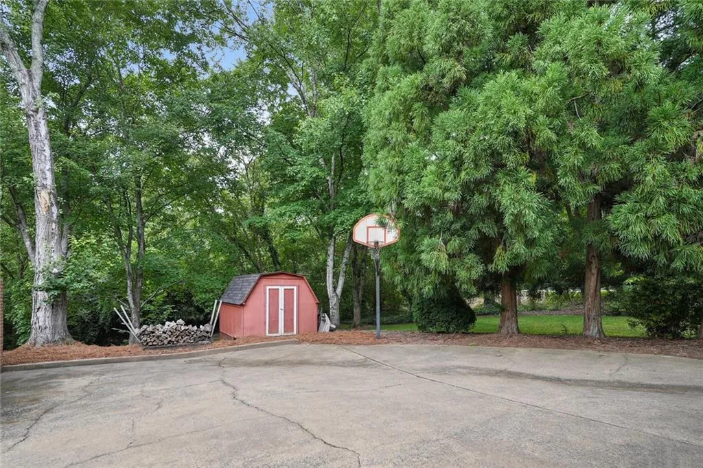 299 Glencastle Drive, Sandy Springs, Georgia 30327, 5 Bedrooms Bedrooms, ,4 BathroomsBathrooms,Residential,Sold,299 Glencastle Drive,7095068 299 Glencastle Drive, Sandy Springs, Georgia 30327, 5 Bedrooms Bedrooms, ,4 BathroomsBathrooms,Residential,Sold,299 Glencastle Drive,7095068