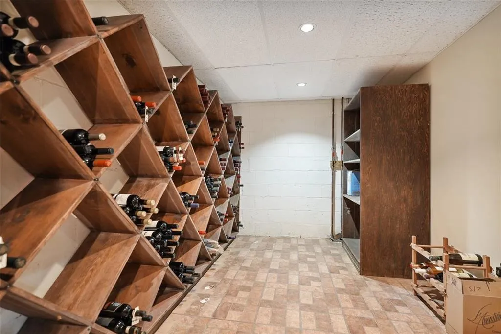 299 Glencastle Drive, Sandy Springs, Georgia 30327, 5 Bedrooms Bedrooms, ,4 BathroomsBathrooms,Residential,Sold,299 Glencastle Drive,7095068 299 Glencastle Drive, Sandy Springs, Georgia 30327, 5 Bedrooms Bedrooms, ,4 BathroomsBathrooms,Residential,Sold,299 Glencastle Drive,7095068