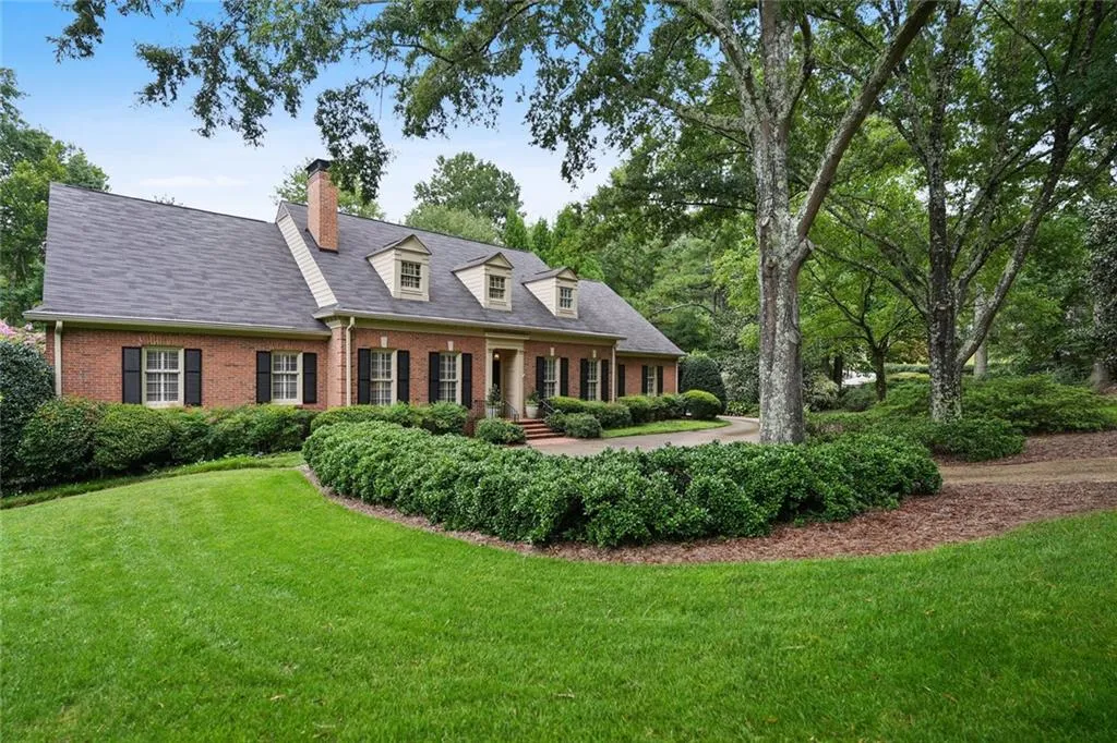 299 Glencastle Drive, Sandy Springs, Georgia 30327, 5 Bedrooms Bedrooms, ,4 BathroomsBathrooms,Residential,Sold,299 Glencastle Drive,7095068 299 Glencastle Drive, Sandy Springs, Georgia 30327, 5 Bedrooms Bedrooms, ,4 BathroomsBathrooms,Residential,Sold,299 Glencastle Drive,7095068