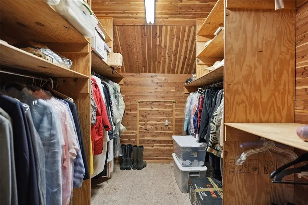 299 Glencastle Drive, Sandy Springs, Georgia 30327, 5 Bedrooms Bedrooms, ,4 BathroomsBathrooms,Residential,Sold,299 Glencastle Drive,7095068 299 Glencastle Drive, Sandy Springs, Georgia 30327, 5 Bedrooms Bedrooms, ,4 BathroomsBathrooms,Residential,Sold,299 Glencastle Drive,7095068