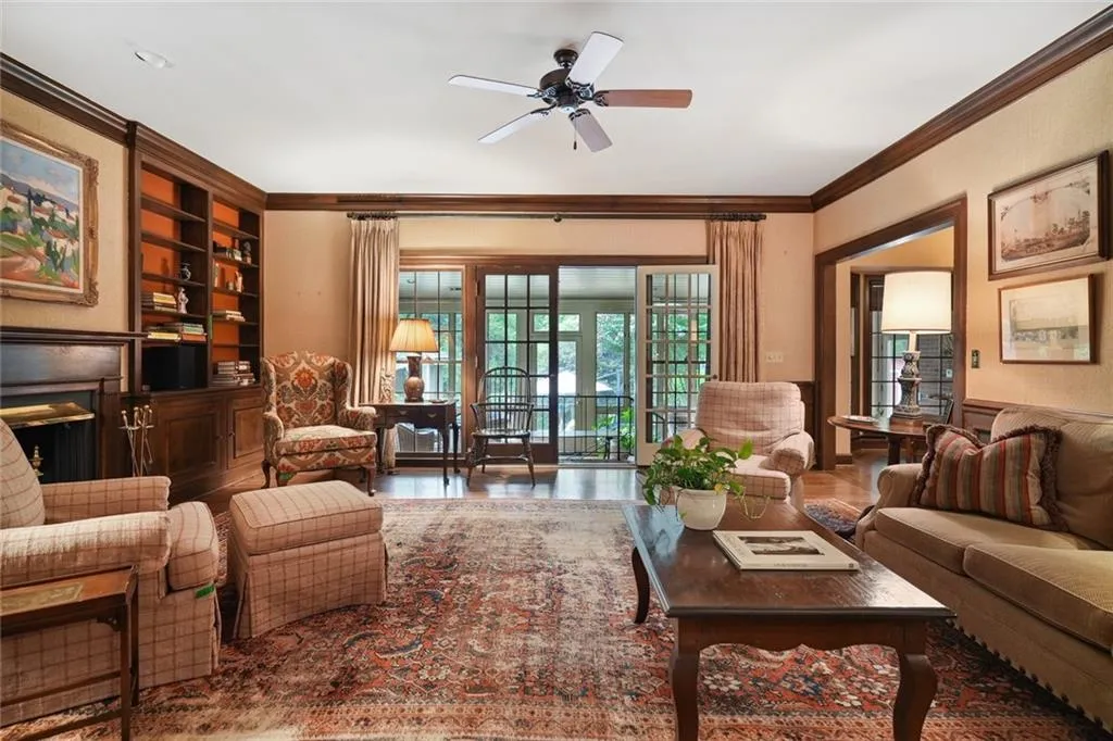 299 Glencastle Drive, Sandy Springs, Georgia 30327, 5 Bedrooms Bedrooms, ,4 BathroomsBathrooms,Residential,Sold,299 Glencastle Drive,7095068 299 Glencastle Drive, Sandy Springs, Georgia 30327, 5 Bedrooms Bedrooms, ,4 BathroomsBathrooms,Residential,Sold,299 Glencastle Drive,7095068