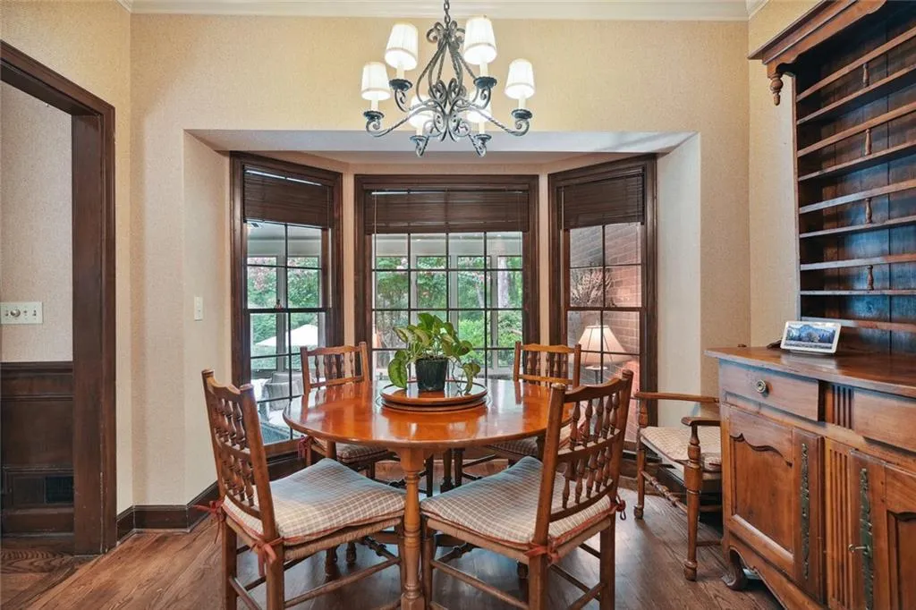 299 Glencastle Drive, Sandy Springs, Georgia 30327, 5 Bedrooms Bedrooms, ,4 BathroomsBathrooms,Residential,Sold,299 Glencastle Drive,7095068 299 Glencastle Drive, Sandy Springs, Georgia 30327, 5 Bedrooms Bedrooms, ,4 BathroomsBathrooms,Residential,Sold,299 Glencastle Drive,7095068