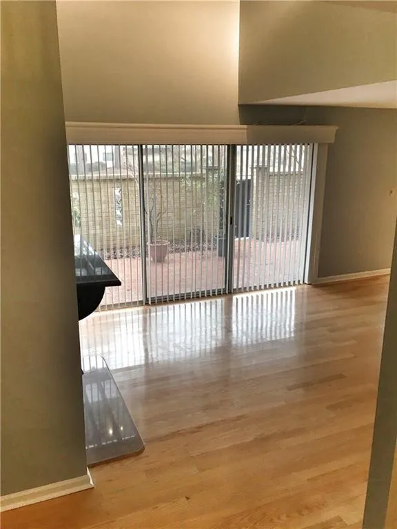 5400 Roswell Road Unit A6, Atlanta, Georgia 30342, 2 Bedrooms Bedrooms, ,1 BathroomBathrooms,Residential,Sold,5400 Roswell Road Unit A6,5963804