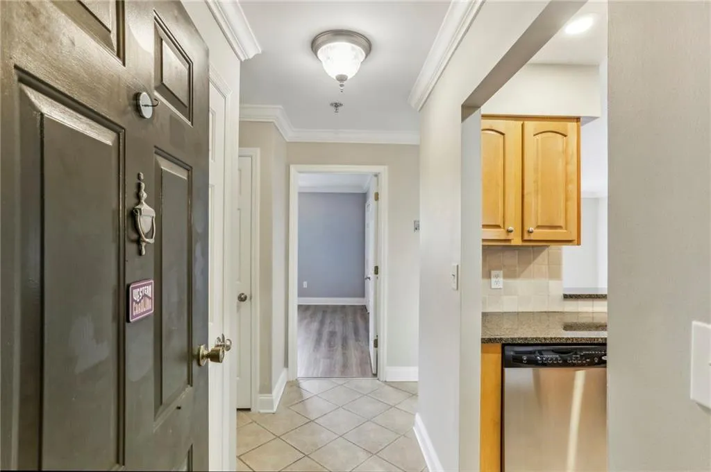 300 Johnson Ferry Road Ne Unit A811, Atlanta, Georgia 30328, 1 Bedroom Bedrooms, ,1 BathroomBathrooms,Residential,For Sale,300 Johnson Ferry Road Ne Unit A811,7658371