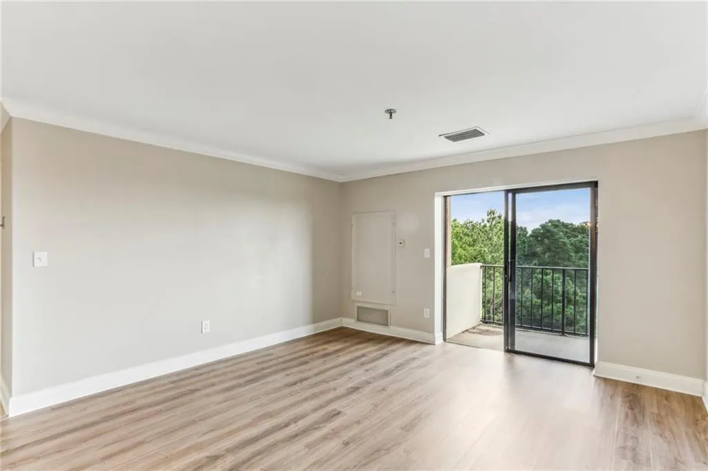 300 Johnson Ferry Road Ne Unit A811, Atlanta, Georgia 30328, 1 Bedroom Bedrooms, ,1 BathroomBathrooms,Residential,For Sale,300 Johnson Ferry Road Ne Unit A811,7658371