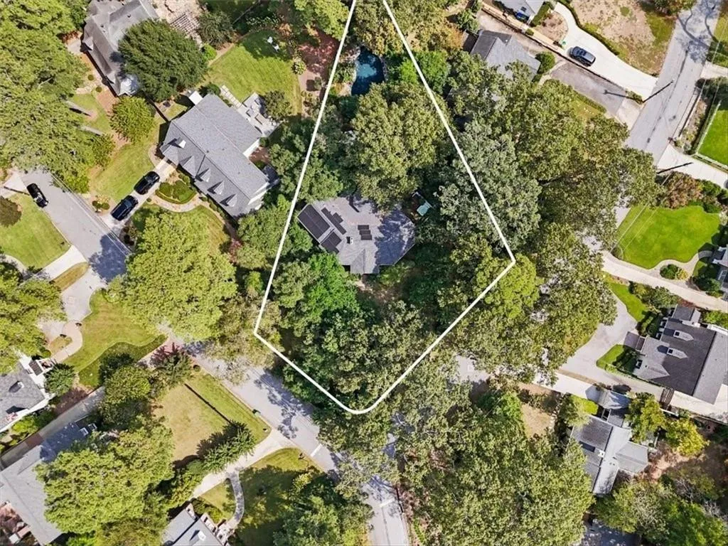 3061 Peachtree Drive Ne, Atlanta, Georgia 30305, 3 Bedrooms Bedrooms, ,2 BathroomsBathrooms,Residential,For Sale,3061 Peachtree Drive Ne,7656311