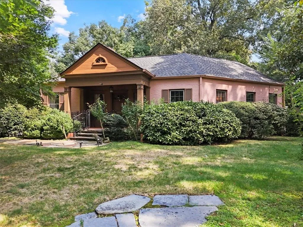 3061 Peachtree Drive Ne, Atlanta, Georgia 30305, 3 Bedrooms Bedrooms, ,2 BathroomsBathrooms,Residential,For Sale,3061 Peachtree Drive Ne,7656311