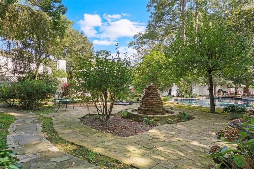 3061 Peachtree Drive Ne, Atlanta, Georgia 30305, 3 Bedrooms Bedrooms, ,2 BathroomsBathrooms,Residential,For Sale,3061 Peachtree Drive Ne,7656311
