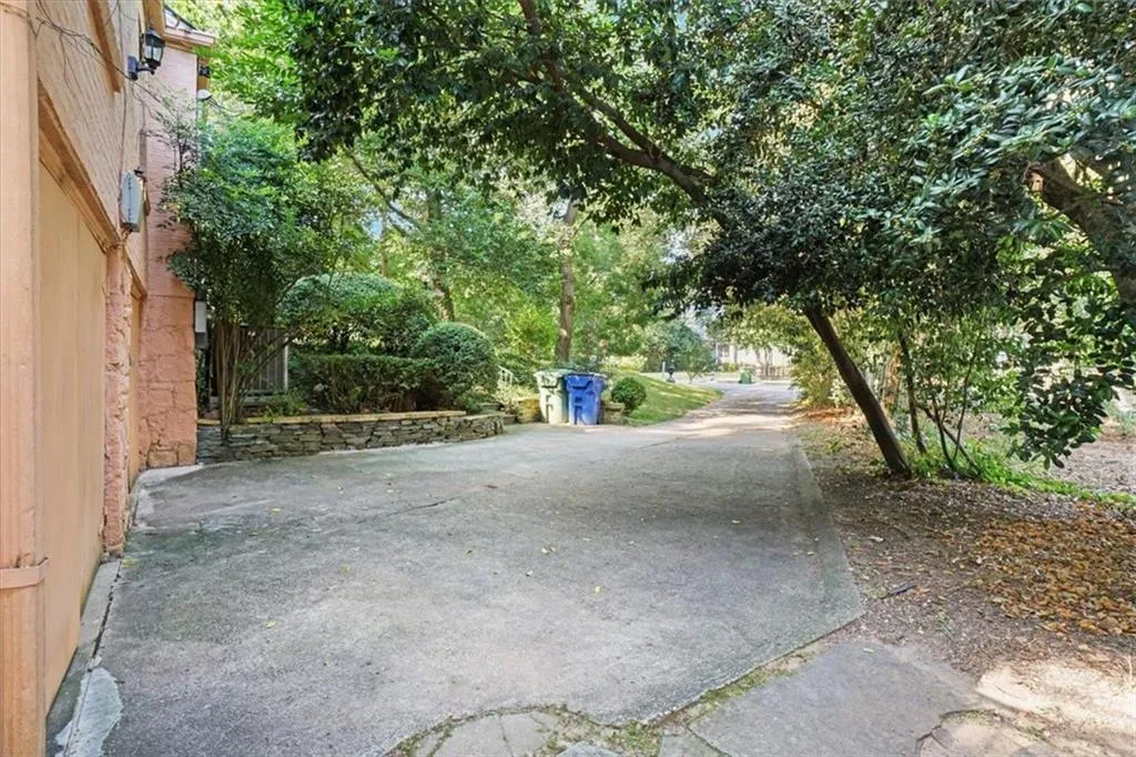 3061 Peachtree Drive Ne, Atlanta, Georgia 30305, 3 Bedrooms Bedrooms, ,2 BathroomsBathrooms,Residential,For Sale,3061 Peachtree Drive Ne,7656311