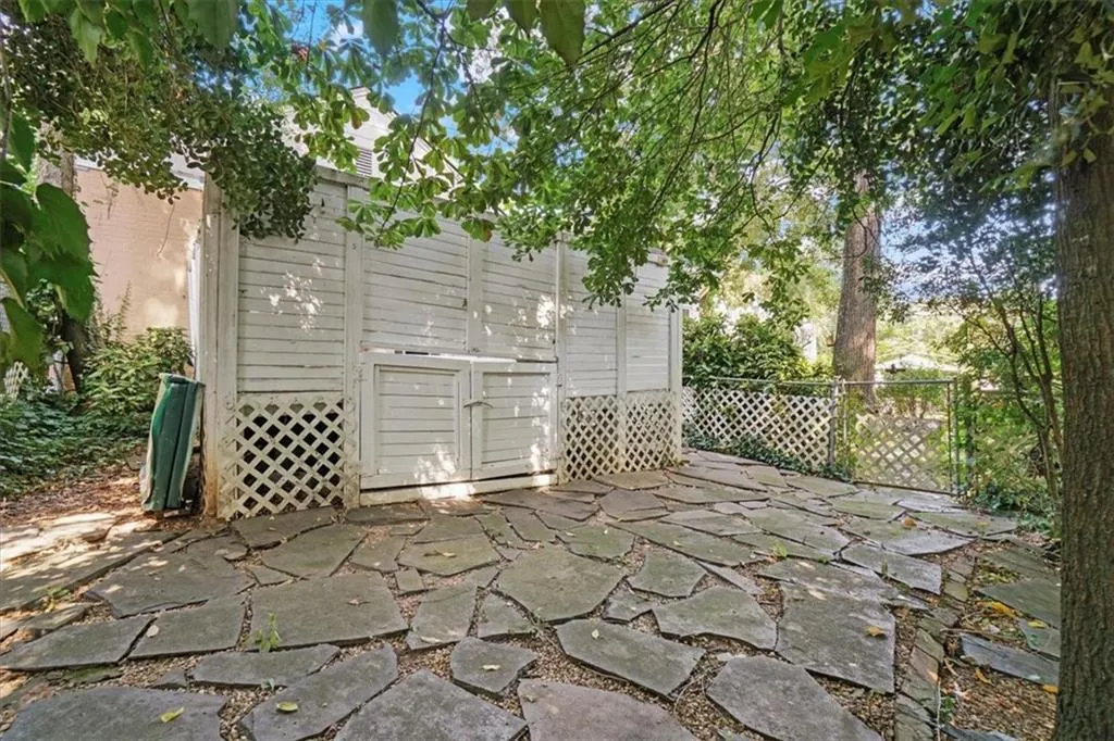 3061 Peachtree Drive Ne, Atlanta, Georgia 30305, 3 Bedrooms Bedrooms, ,2 BathroomsBathrooms,Residential,For Sale,3061 Peachtree Drive Ne,7656311