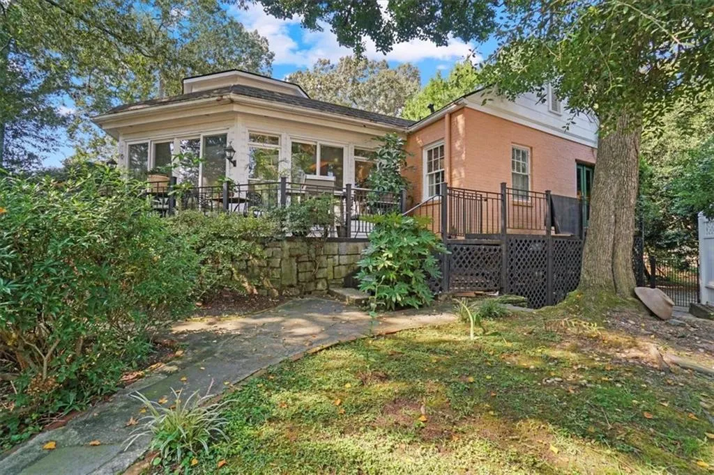 3061 Peachtree Drive Ne, Atlanta, Georgia 30305, 3 Bedrooms Bedrooms, ,2 BathroomsBathrooms,Residential,For Sale,3061 Peachtree Drive Ne,7656311
