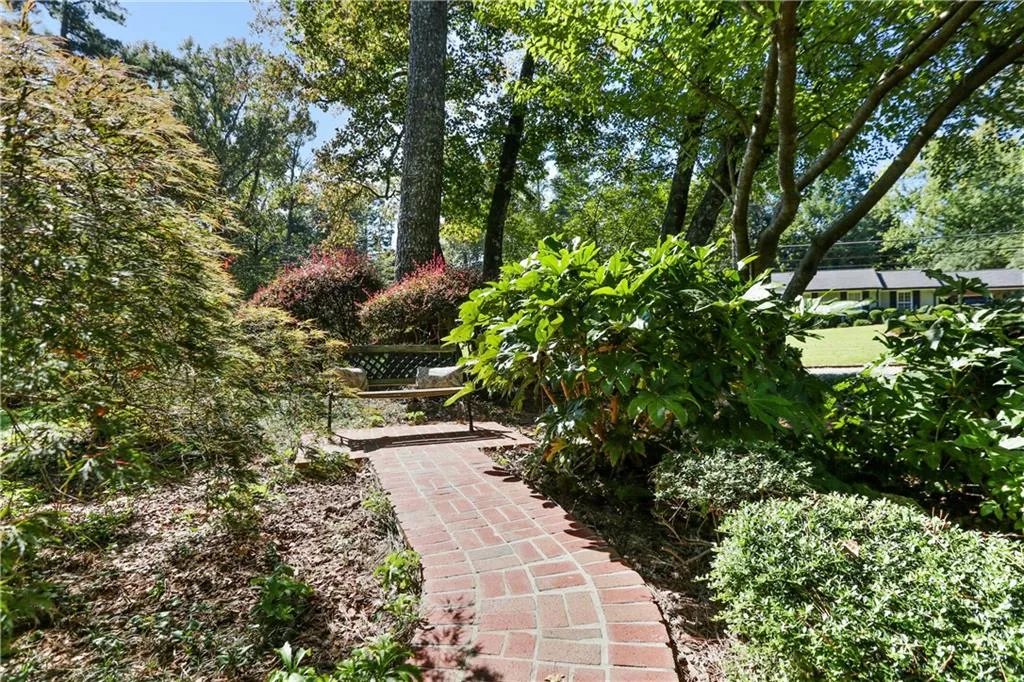 5855 Brookgreen Road, Sandy Springs, Georgia 30328, 4 Bedrooms Bedrooms, ,3 BathroomsBathrooms,Residential,Sold,5855 Brookgreen Road,6798626