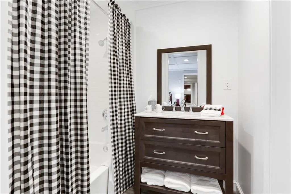 5855 Brookgreen Road, Sandy Springs, Georgia 30328, 4 Bedrooms Bedrooms, ,3 BathroomsBathrooms,Residential,Sold,5855 Brookgreen Road,6798626