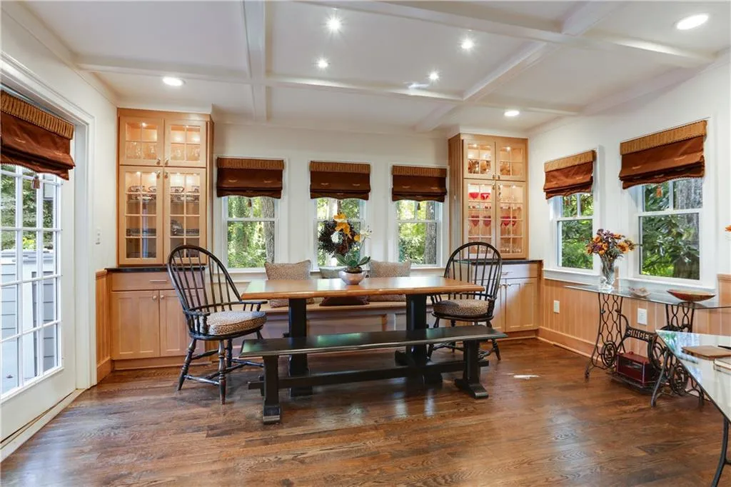 5855 Brookgreen Road, Sandy Springs, Georgia 30328, 4 Bedrooms Bedrooms, ,3 BathroomsBathrooms,Residential,Sold,5855 Brookgreen Road,6798626