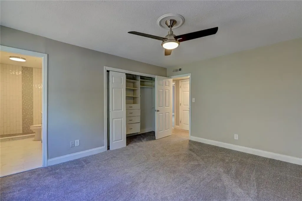 6980 Roswell Road Unit A6, Sandy Springs, Georgia 30328, 3 Bedrooms Bedrooms, ,2 BathroomsBathrooms,Residential,Sold,6980 Roswell Road Unit A6,7149428