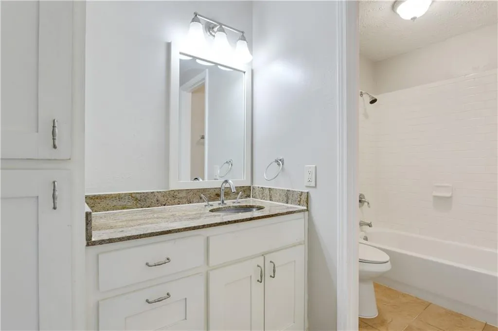 1106 Natchez Trace, Atlanta, Georgia 30350, 2 Bedrooms Bedrooms, ,1 BathroomBathrooms,Residential,Sold,1106 Natchez Trace,6585168