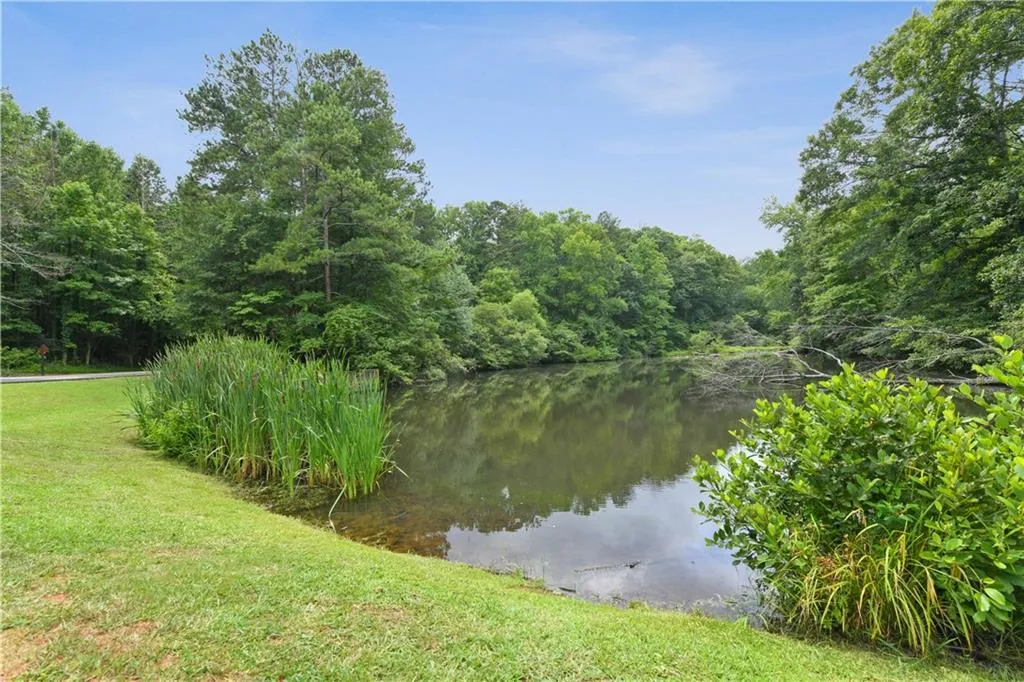 1106 Natchez Trace, Atlanta, Georgia 30350, 2 Bedrooms Bedrooms, ,1 BathroomBathrooms,Residential,Sold,1106 Natchez Trace,6585168