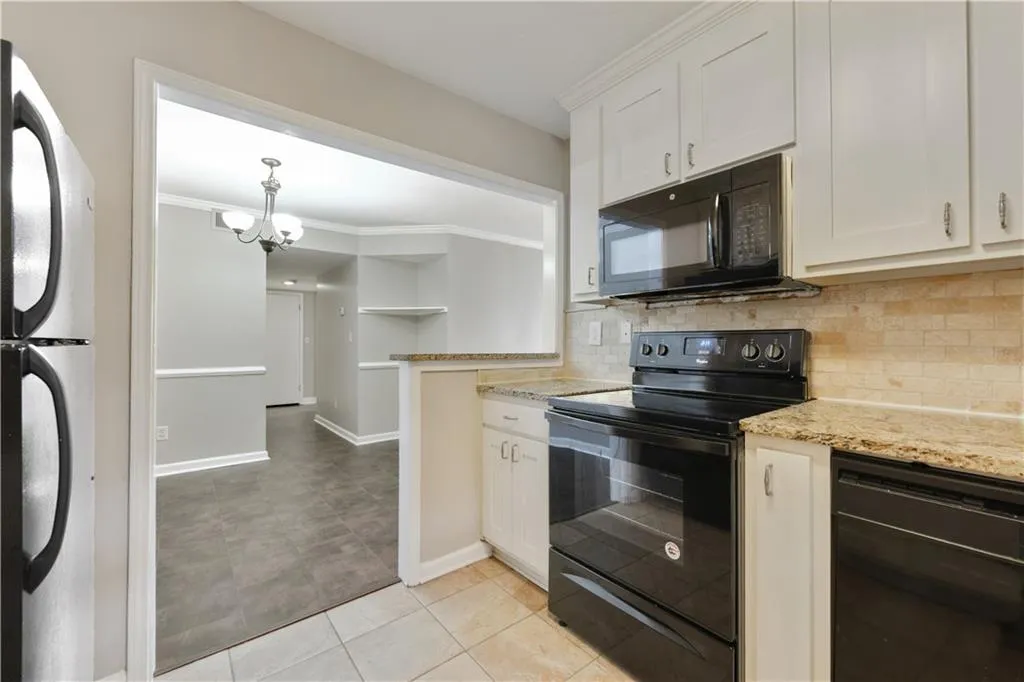 1106 Natchez Trace, Atlanta, Georgia 30350, 2 Bedrooms Bedrooms, ,1 BathroomBathrooms,Residential,Sold,1106 Natchez Trace,6585168