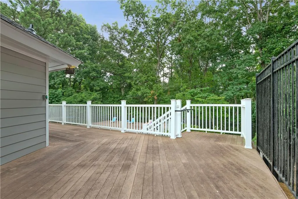 1106 Natchez Trace, Atlanta, Georgia 30350, 2 Bedrooms Bedrooms, ,1 BathroomBathrooms,Residential,Sold,1106 Natchez Trace,6585168