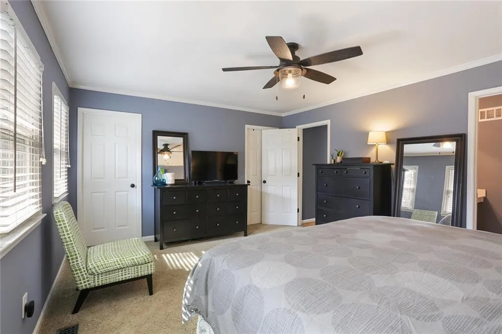214 Peachtree Hollow Court, Atlanta, Georgia 30328, 2 Bedrooms Bedrooms, ,2 BathroomsBathrooms,Residential,Sold,214 Peachtree Hollow Court,6508319