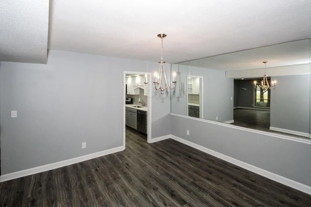 6851 Roswell Road Unit G-11, Sandy Springs, Georgia 30328, 3 Bedrooms Bedrooms, ,2 BathroomsBathrooms,Residential,Sold,6851 Roswell Road Unit G-11,6101707