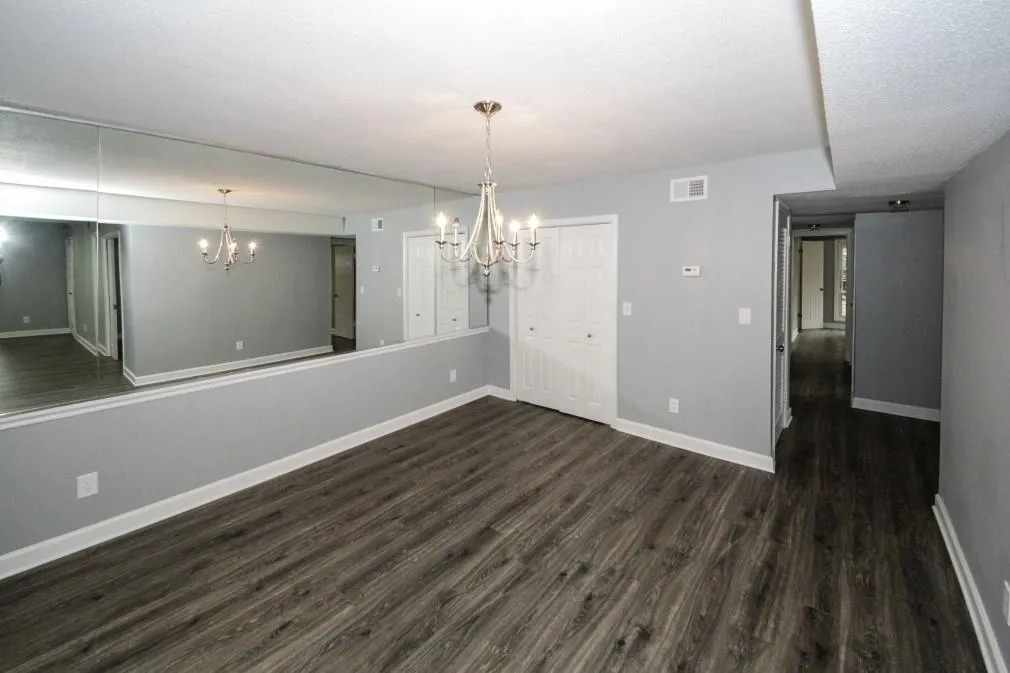 6851 Roswell Road Unit G-11, Sandy Springs, Georgia 30328, 3 Bedrooms Bedrooms, ,2 BathroomsBathrooms,Residential,Sold,6851 Roswell Road Unit G-11,6101707