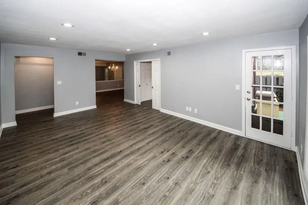 6851 Roswell Road Unit G-11, Sandy Springs, Georgia 30328, 3 Bedrooms Bedrooms, ,2 BathroomsBathrooms,Residential,Sold,6851 Roswell Road Unit G-11,6101707
