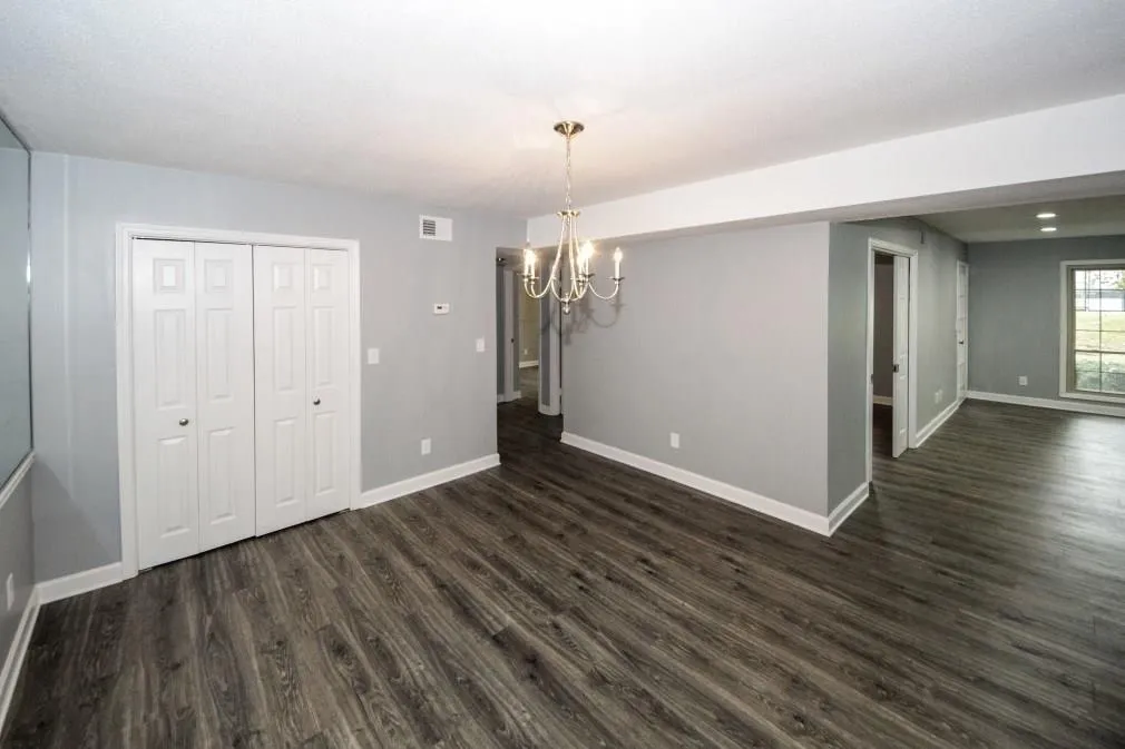 6851 Roswell Road Unit G-11, Sandy Springs, Georgia 30328, 3 Bedrooms Bedrooms, ,2 BathroomsBathrooms,Residential,Sold,6851 Roswell Road Unit G-11,6101707