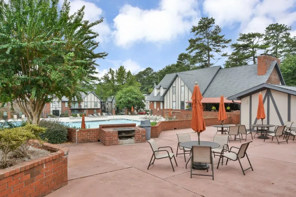 6851 Roswell Road Unit F26, Atlanta, Georgia 30328, 2 Bedrooms Bedrooms, ,2 BathroomsBathrooms,Residential,Sold,6851 Roswell Road Unit F26,6729584