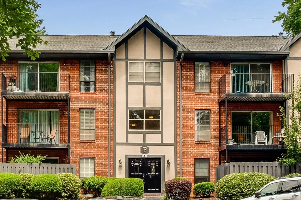 6851 Roswell Road Unit F26, Atlanta, Georgia 30328, 2 Bedrooms Bedrooms, ,2 BathroomsBathrooms,Residential,Sold,6851 Roswell Road Unit F26,6729584