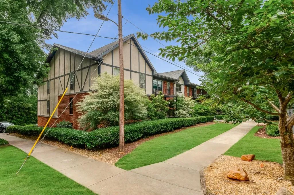 6851 Roswell Road Unit F26, Atlanta, Georgia 30328, 2 Bedrooms Bedrooms, ,2 BathroomsBathrooms,Residential,Sold,6851 Roswell Road Unit F26,6729584