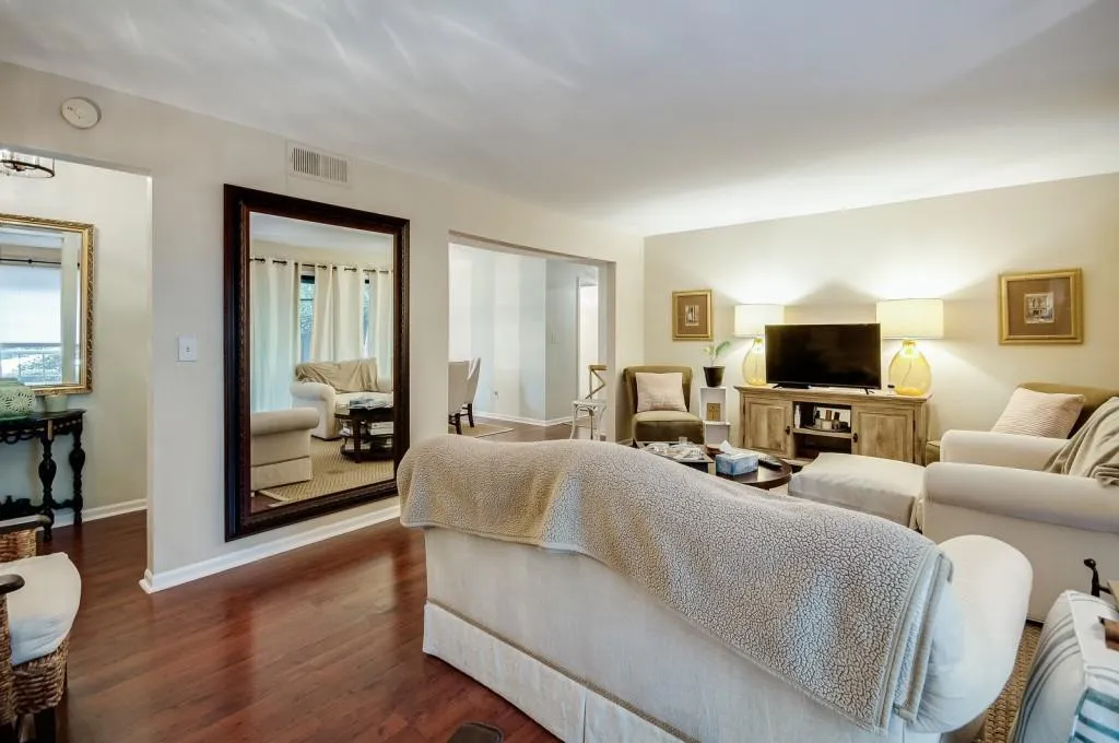 6851 Roswell Road Unit F26, Atlanta, Georgia 30328, 2 Bedrooms Bedrooms, ,2 BathroomsBathrooms,Residential,Sold,6851 Roswell Road Unit F26,6729584