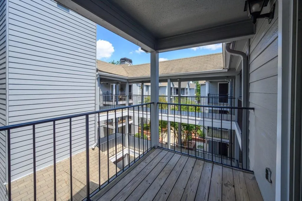 434 Granville Court, Atlanta, Georgia 30328, 2 Bedrooms Bedrooms, ,2 BathroomsBathrooms,Residential,Sold,434 Granville Court,6780358