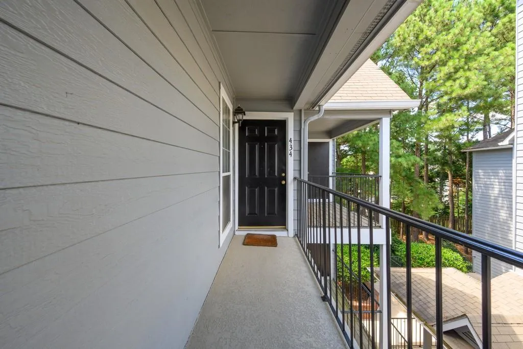 434 Granville Court, Atlanta, Georgia 30328, 2 Bedrooms Bedrooms, ,2 BathroomsBathrooms,Residential,Sold,434 Granville Court,6780358