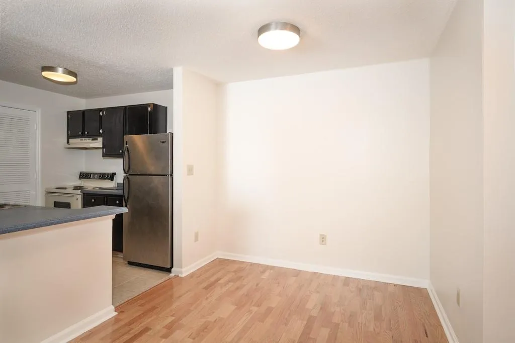 434 Granville Court, Atlanta, Georgia 30328, 2 Bedrooms Bedrooms, ,2 BathroomsBathrooms,Residential,Sold,434 Granville Court,6780358