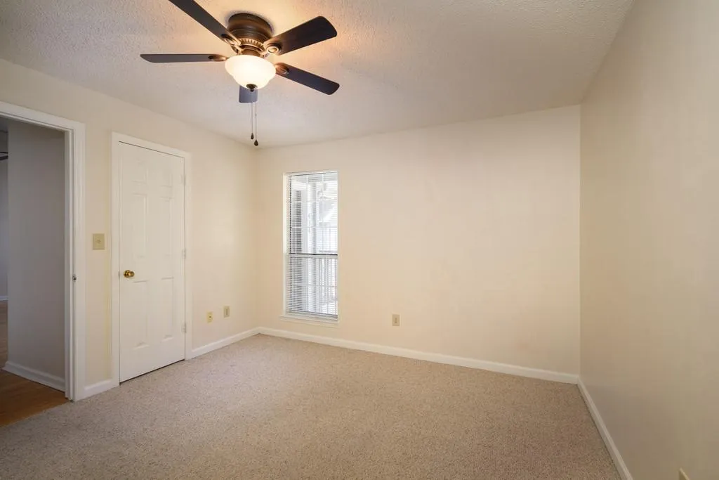 434 Granville Court, Atlanta, Georgia 30328, 2 Bedrooms Bedrooms, ,2 BathroomsBathrooms,Residential,Sold,434 Granville Court,6780358